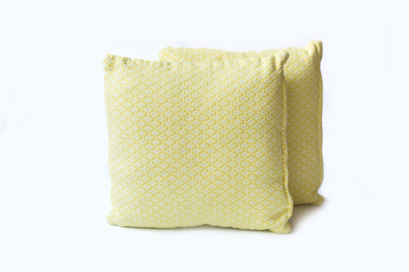 Подушка жовта