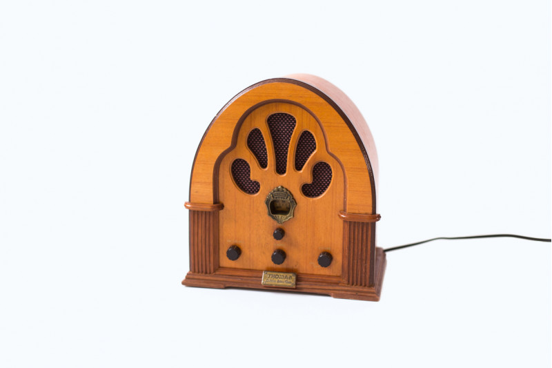Радіо дерев'яне ретро