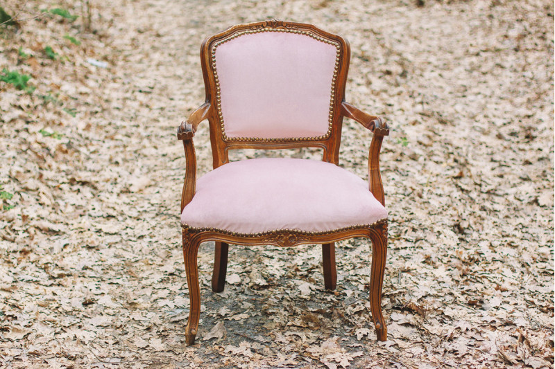 Крісло рожеве